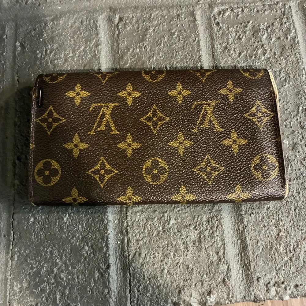 Louis Vuitton Brown Monogram Continental Wallet - Picture 2 of 7